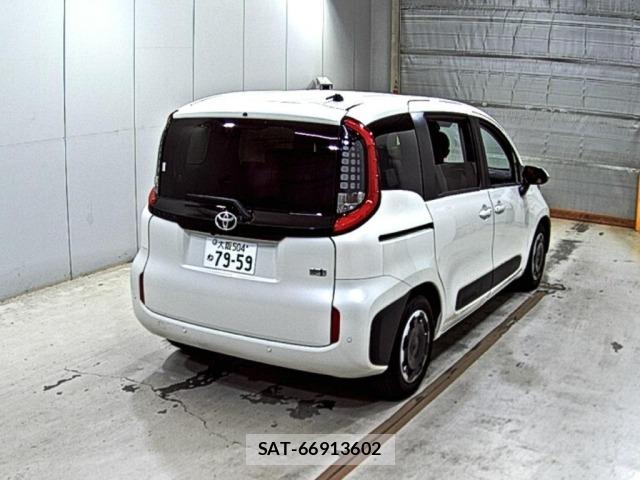 Toyota SIENTA 2023 8672354-5