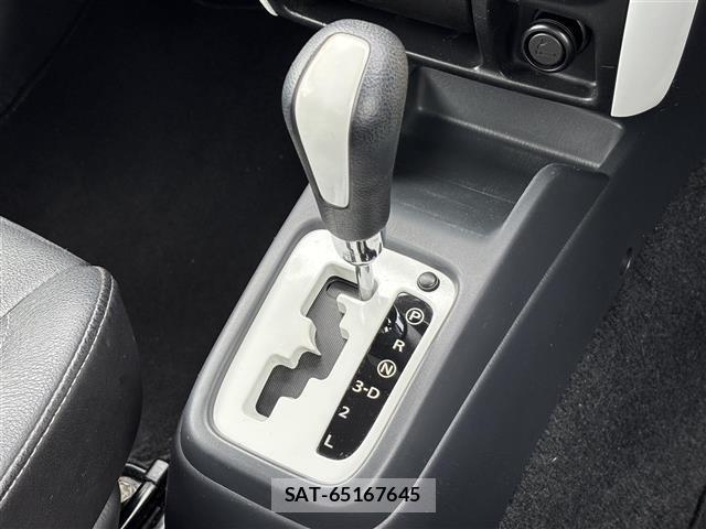 Suzuki JIMNY 2011 8932440-2