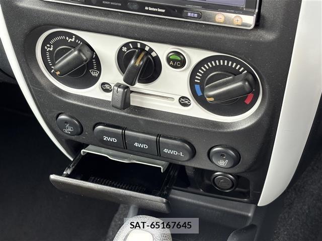 Suzuki JIMNY 2011 8932440-4