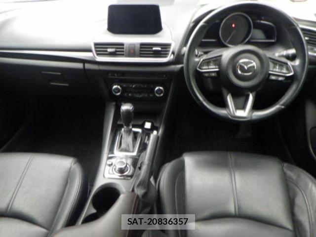 Mazda AXELA 2017 8719026-3