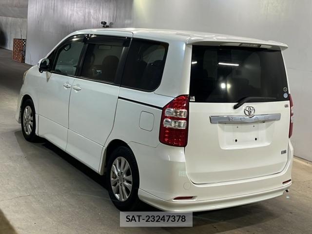 Toyota NOAH 2010 8706065-1