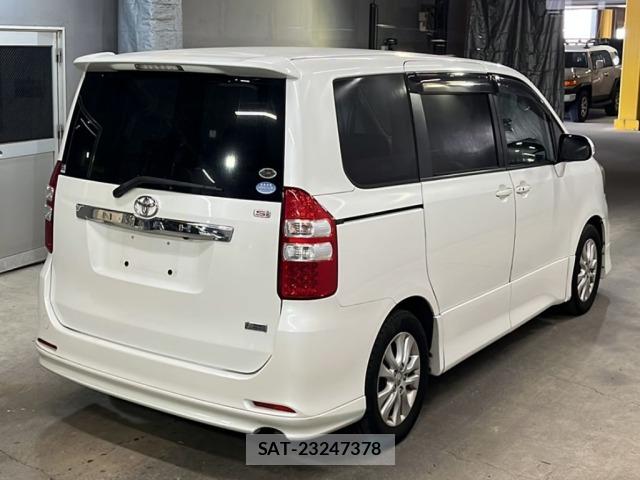 Toyota NOAH 2010 8706065-5