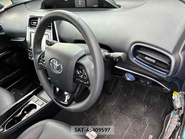 Toyota PRIUS 2019 8911381-3