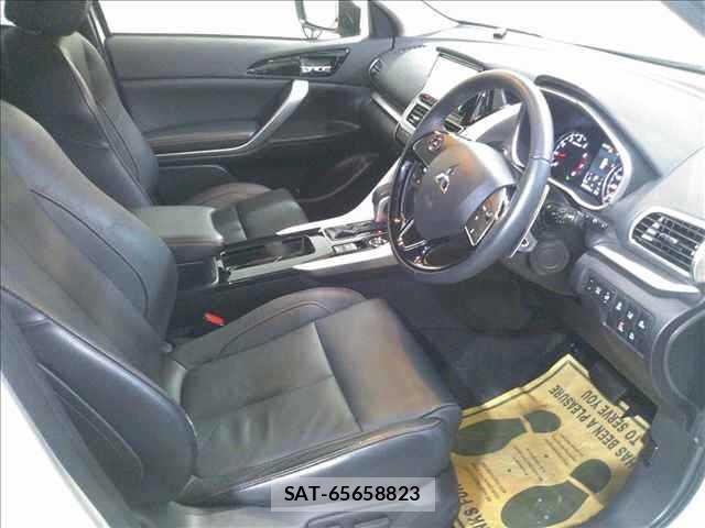 Mitsubishi ECLIPSE CROSS 2018 8926268-4