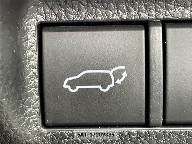 Toyota RAV4 2021 8938103-4