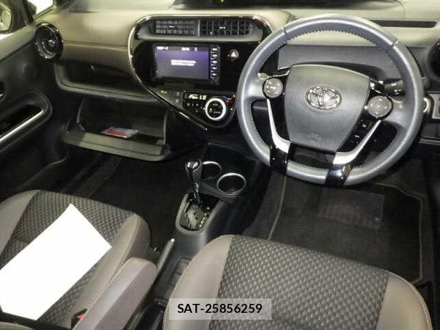 Toyota AQUA 2019 8949874-3