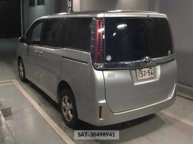 Toyota NOAH 2019 8765177-1