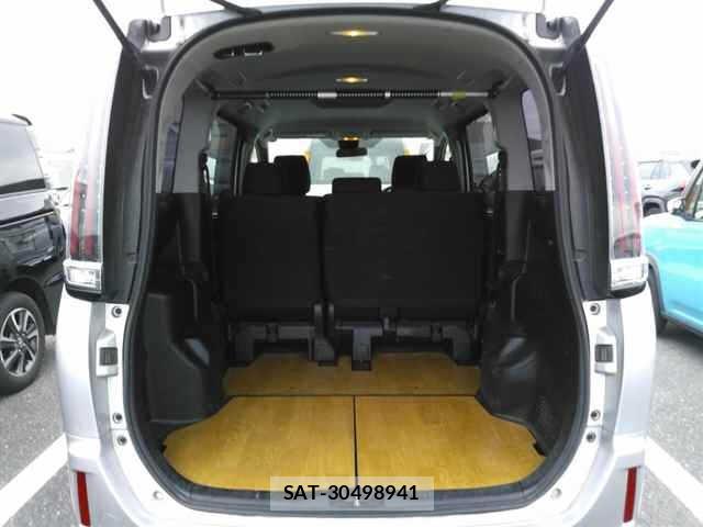 Toyota NOAH 2019 8765177-10