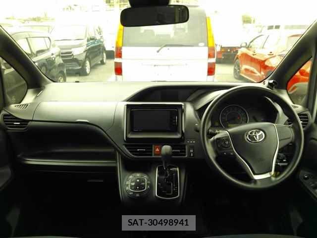 Toyota NOAH 2019 8765177-8