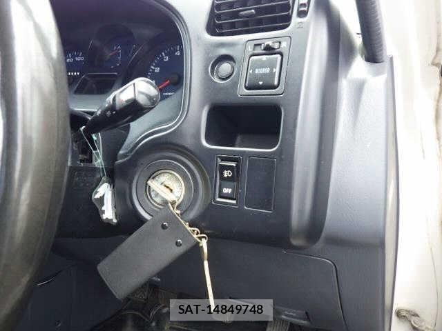Toyota RAV4 1995 8709607-6