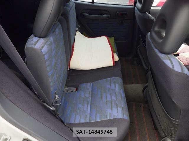 Toyota RAV4 1995 8709607-7