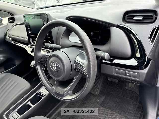 Toyota AQUA 2021 8862384-3