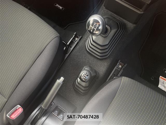 Suzuki JIMNY 2023 8932470-3