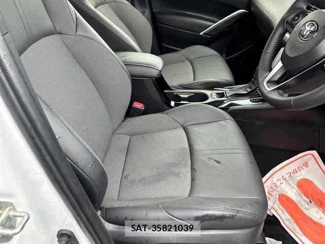 Toyota COROLLA CROSS 2025 8905832-7