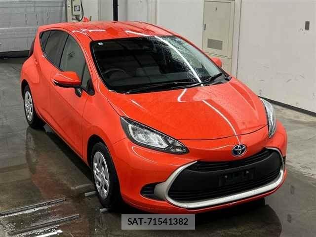 Toyota AQUA 2023 8944457-0
