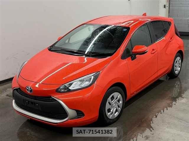 Toyota AQUA 2023 8944457-4