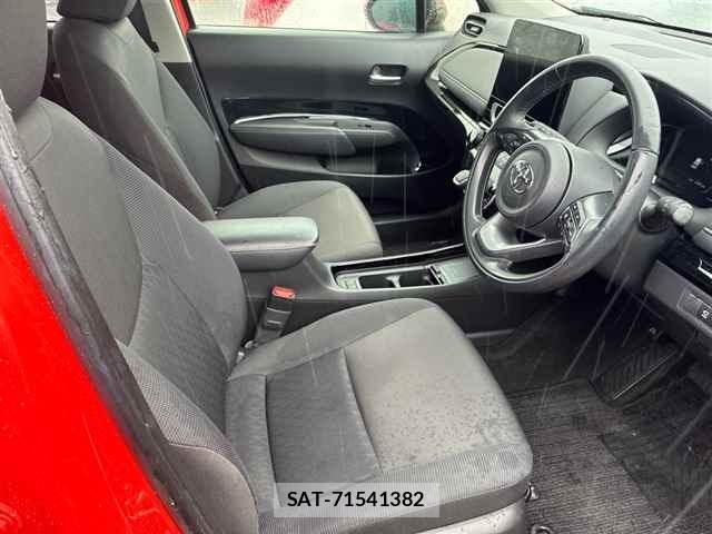Toyota AQUA 2023 8944457-7