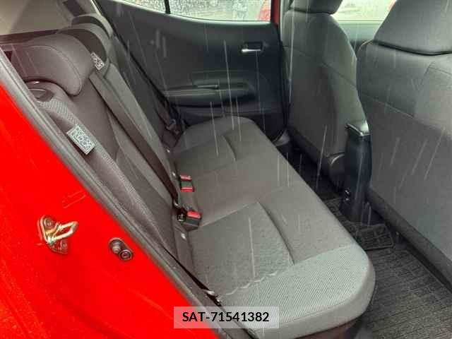 Toyota AQUA 2023 8944457-8