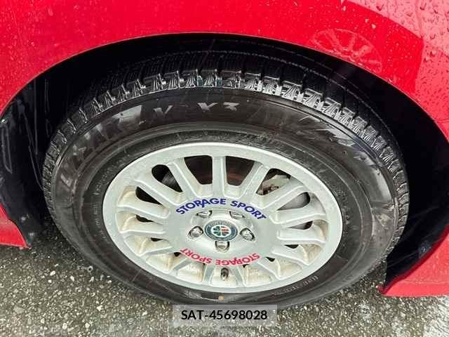 Toyota PRIUS 2017 8911384-9