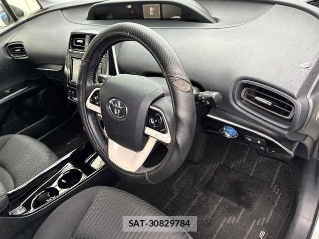 Toyota PRIUS 2017 8911385-3