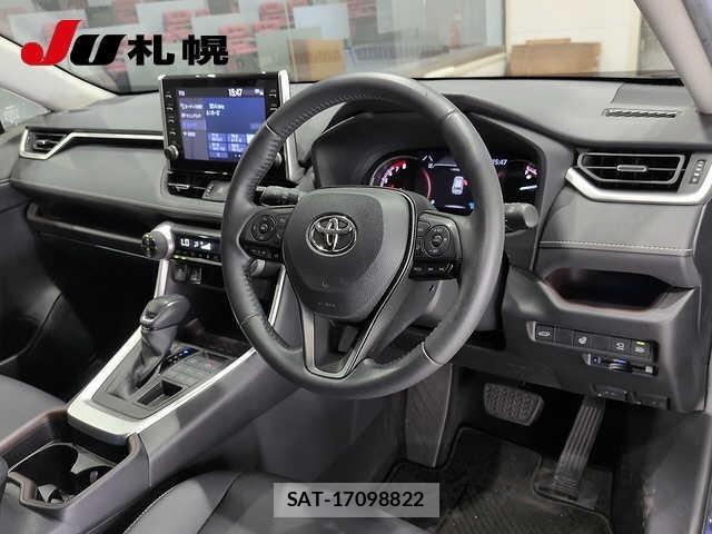 Toyota RAV4 2021 8709584-3
