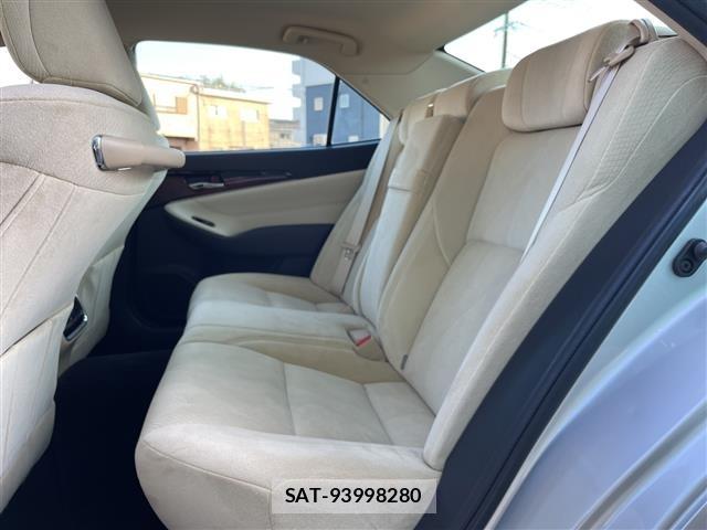 Toyota CROWN 2017 8680504-1
