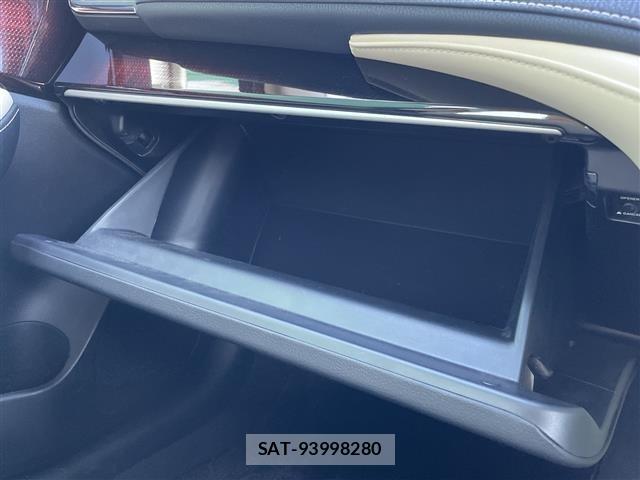 Toyota CROWN 2017 8680504-22