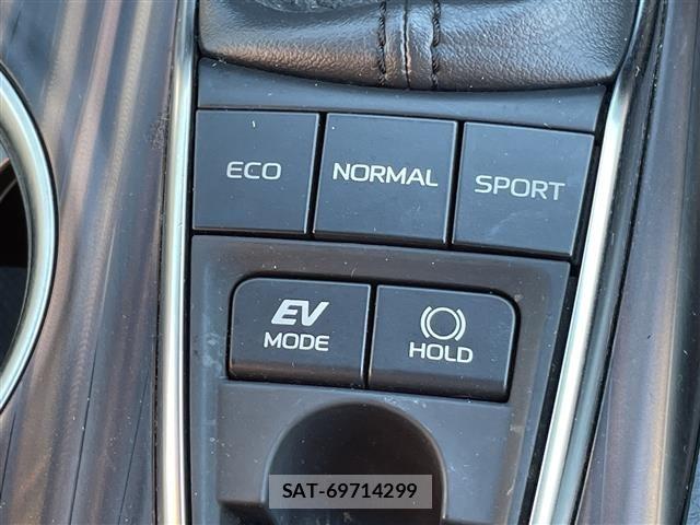 Toyota CAMRY 2017 8885018-1