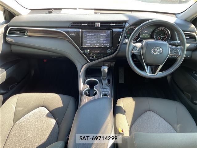 Toyota CAMRY 2017 8885018-15