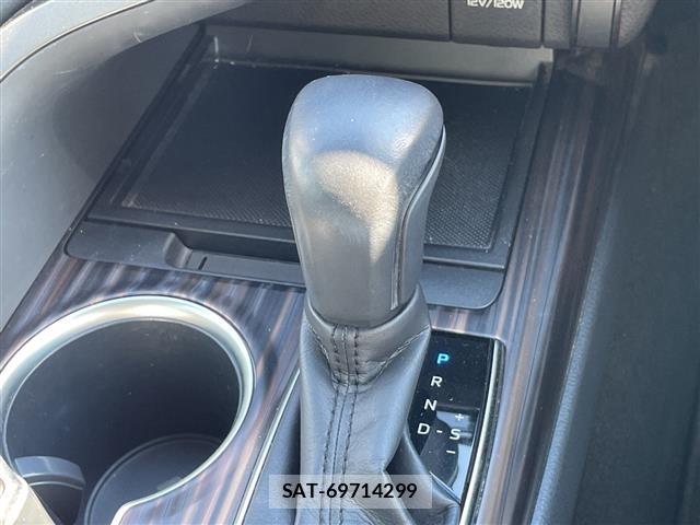 Toyota CAMRY 2017 8885018-5