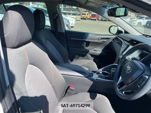 Toyota CAMRY 2017 8885018-7