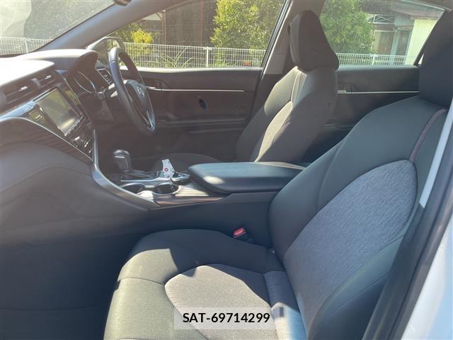 Toyota CAMRY 2017 8885018-8