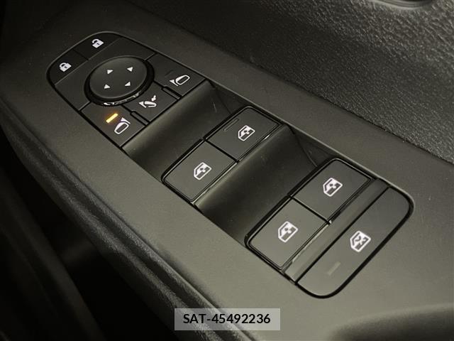 Nissan SERENA 2026 8924657-7