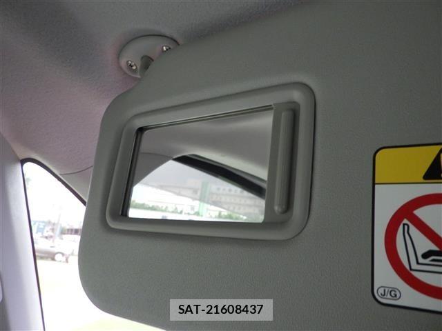 Toyota SPADE 2014 8917297-11