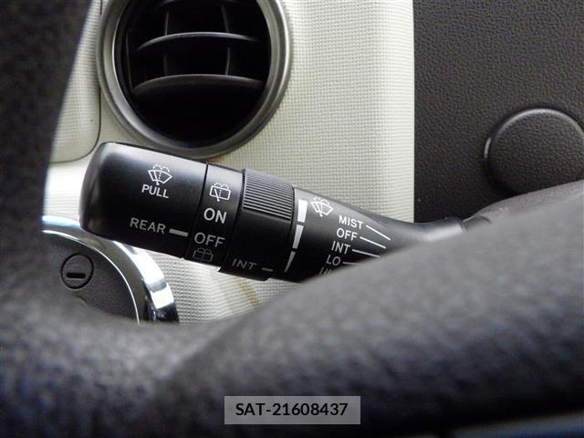 Toyota SPADE 2014 8917297-9