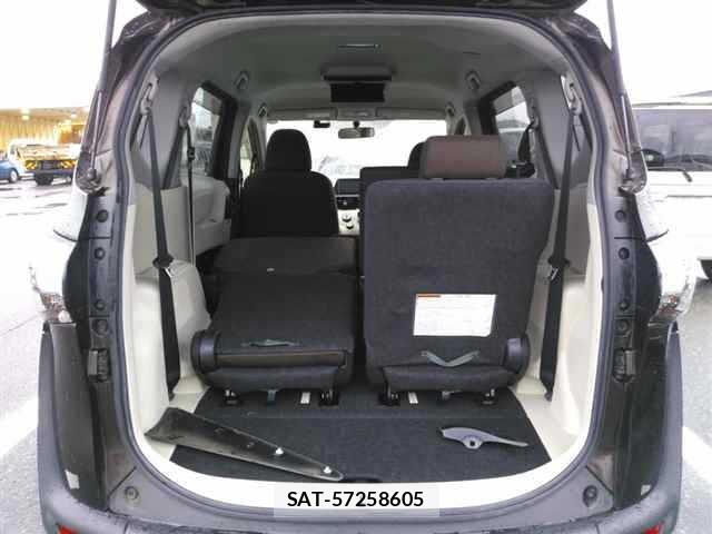 Toyota SIENTA 2015 8672392-10