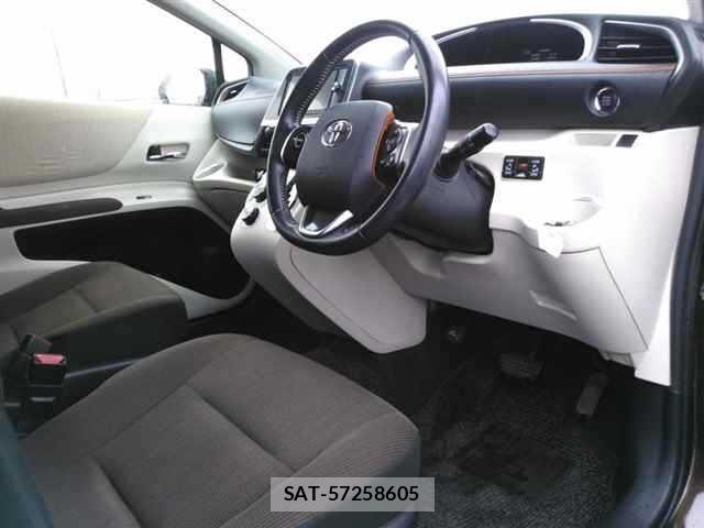 Toyota SIENTA 2015 8672392-3