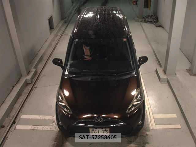 Toyota SIENTA 2015 8672392-6