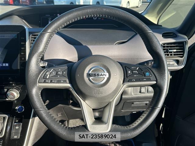 Nissan SERENA 2022 8670969-8