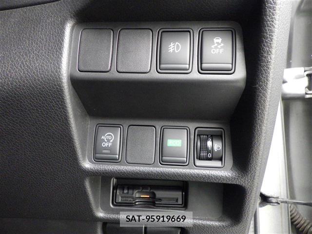 Nissan X-TRAIL 2014 8928581-9