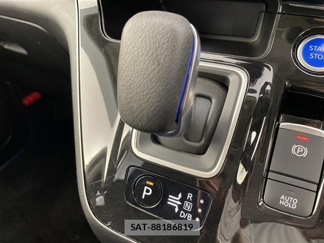 Nissan SERENA 2022 8924664-18