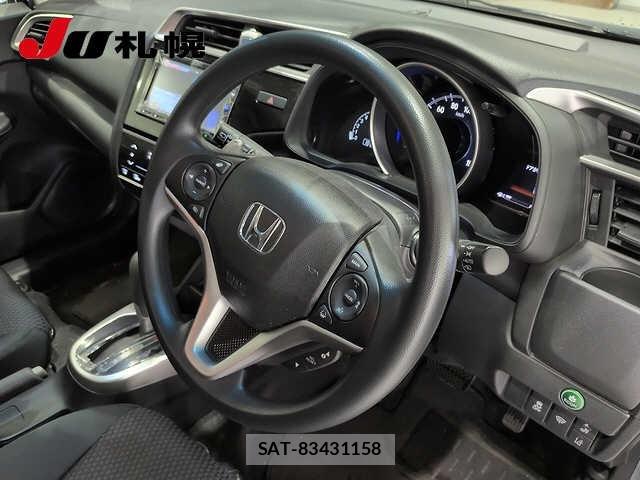 Honda FIT 2017 8722642-3