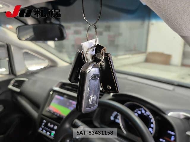 Honda FIT 2017 8722642-6