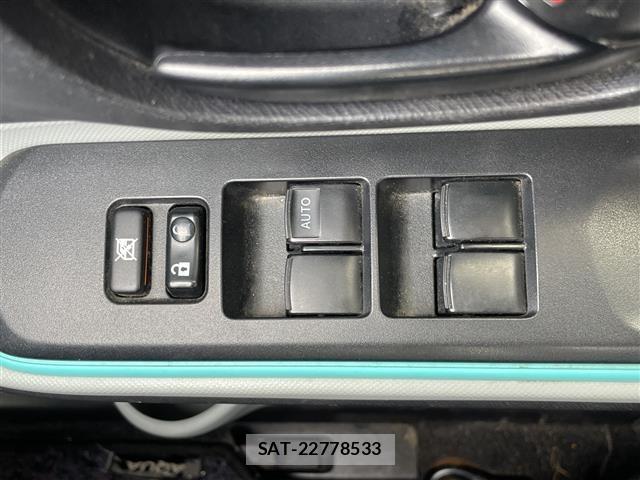 Toyota AQUA 2012 8947190-10