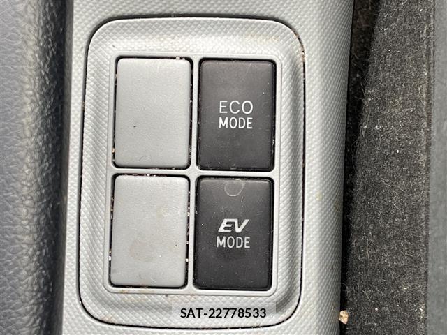 Toyota AQUA 2012 8947190-3
