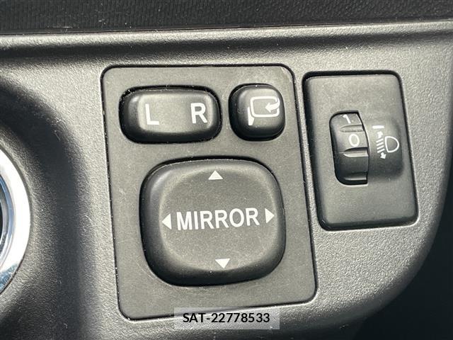 Toyota AQUA 2012 8947190-5