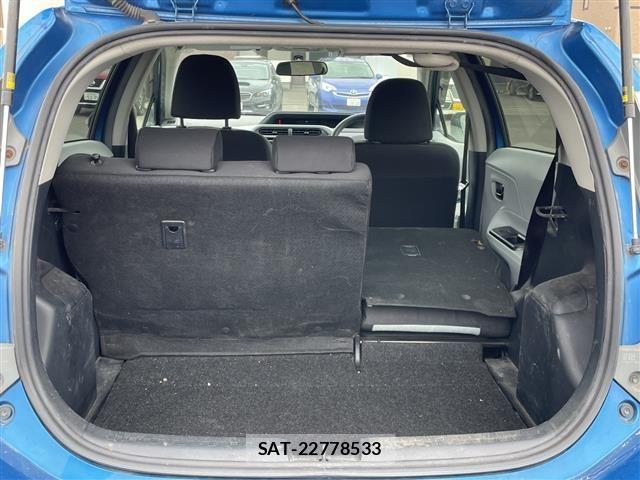 Toyota AQUA 2012 8947190-6