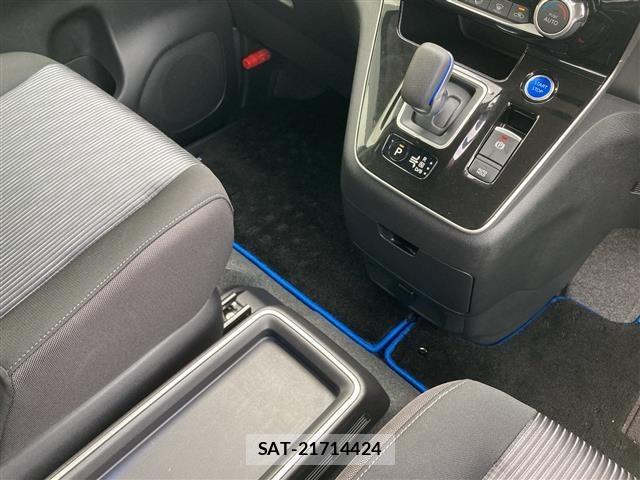 Nissan SERENA 2021 8924708-11