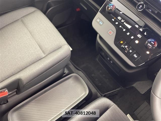 Nissan SERENA 2026 8924715-11