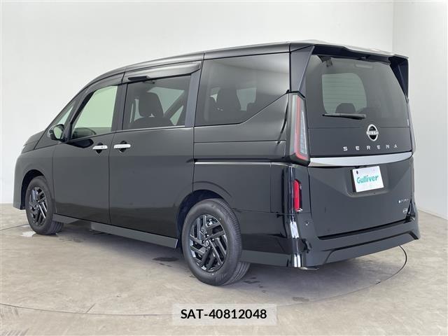 Nissan SERENA 2026 8924715-13